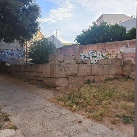 Domo Le Mura Puniche, Nel Cuore Di Ольбия
