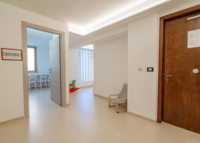 Domo Le Mura Puniche, Centro Di