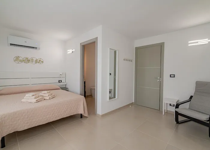 Pensionat Domo Le Mura Puniche, Centro Di Olbia