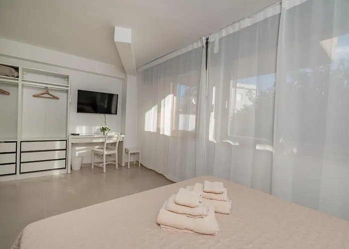 Domo Le Mura Puniche, Nel Cuore Di Olbia 3*