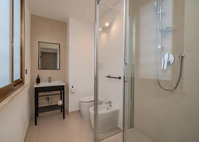 Domo Le Mura Puniche, Nel Cuore Di Olbia 3*