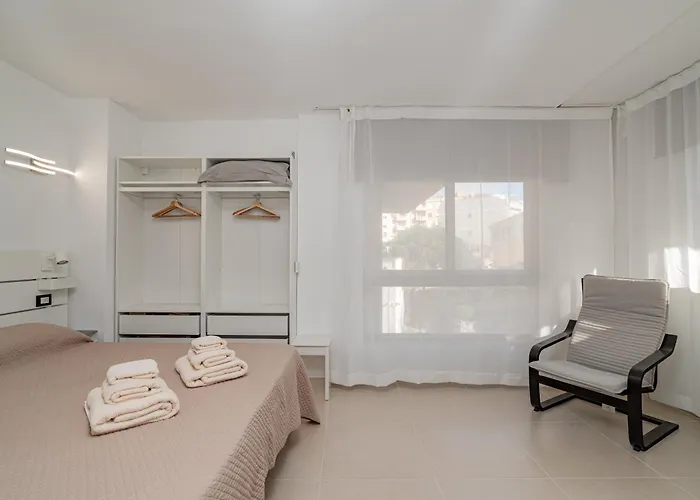 Maison d'hôtes Domo Le Mura Puniche, Nel Cuore Di Olbia